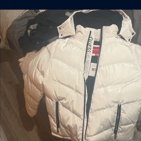 Guess puff jacket I never wore - Picture 1 of 1